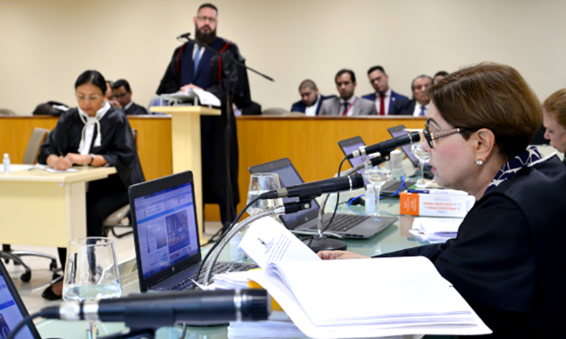 Desembargadora Vânia Fortes lê o relatório do processo: decisão unânime pelo afastamento Desembargadora Vânia Fortes lê o relatório do processo: decisão unânime pelo afastamento