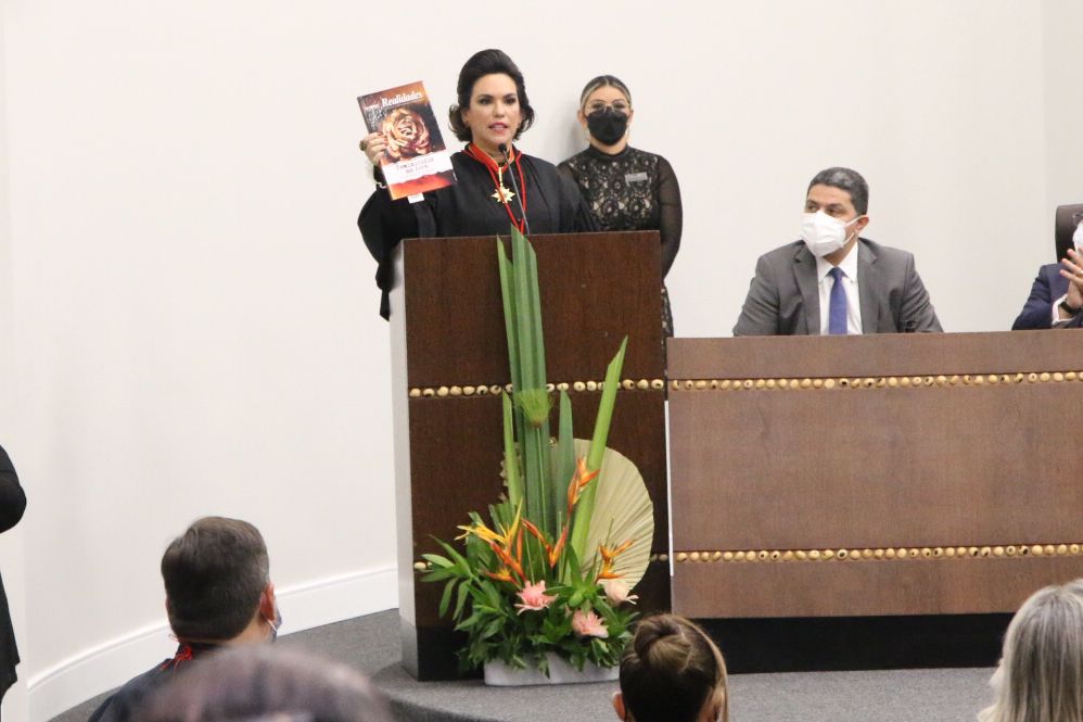 Também houve o lançamento do Livro
