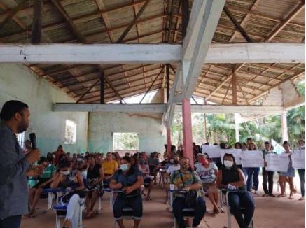 Reunião com a comunidade local sobre as possibilidades de retorno das aulas presenciais